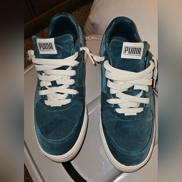 Puma Teal Velvet Sneakers - Picture 2 of 8
